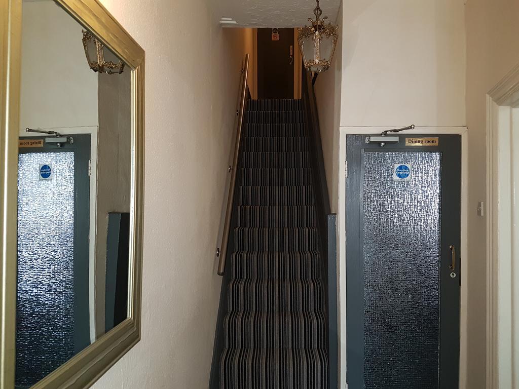 Kings Court Families & Couples Bed & Breakfast Blackpool Eksteriør bilde