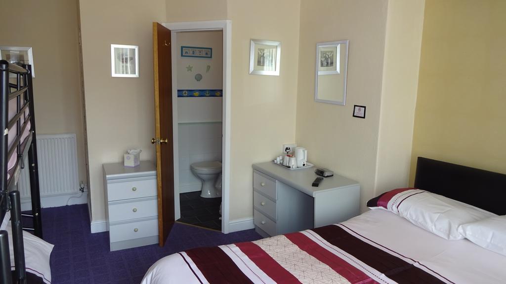 Kings Court Families & Couples Bed & Breakfast Blackpool Eksteriør bilde