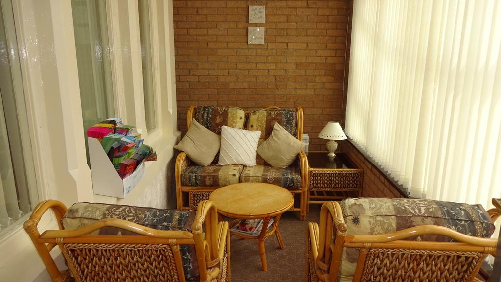 Kings Court Families & Couples Bed & Breakfast Blackpool Eksteriør bilde